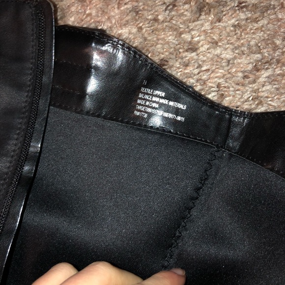 Knee high boots - Picture 4 of 4